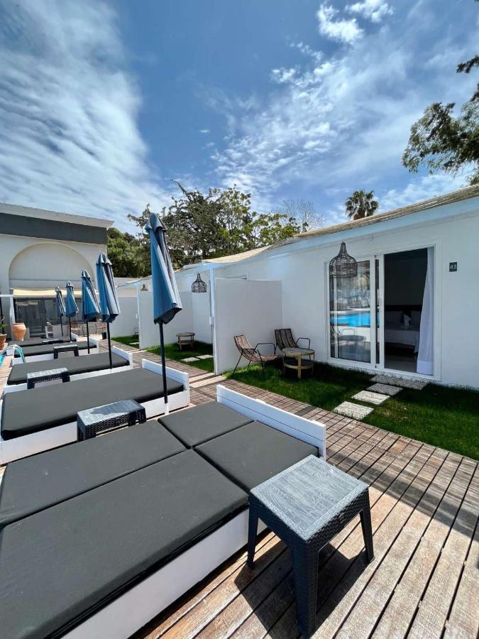 Bamboo Suites Hotel Ялисос Екстериор снимка