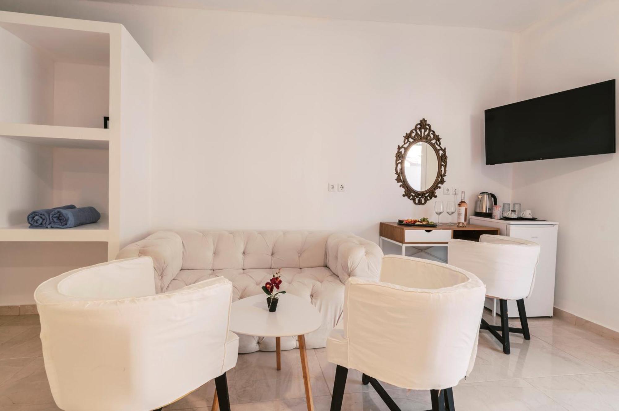 Bamboo Suites Hotel Ялисос Екстериор снимка