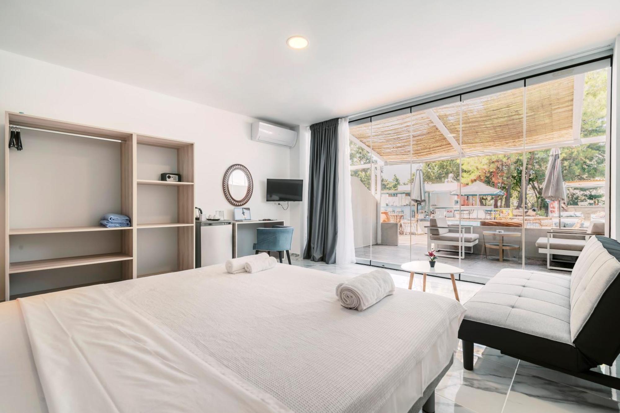 Bamboo Suites Hotel Ялисос Екстериор снимка