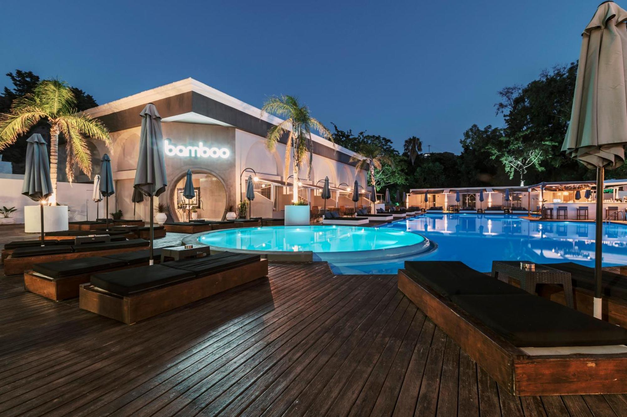 Bamboo Suites Hotel Ялисос Екстериор снимка