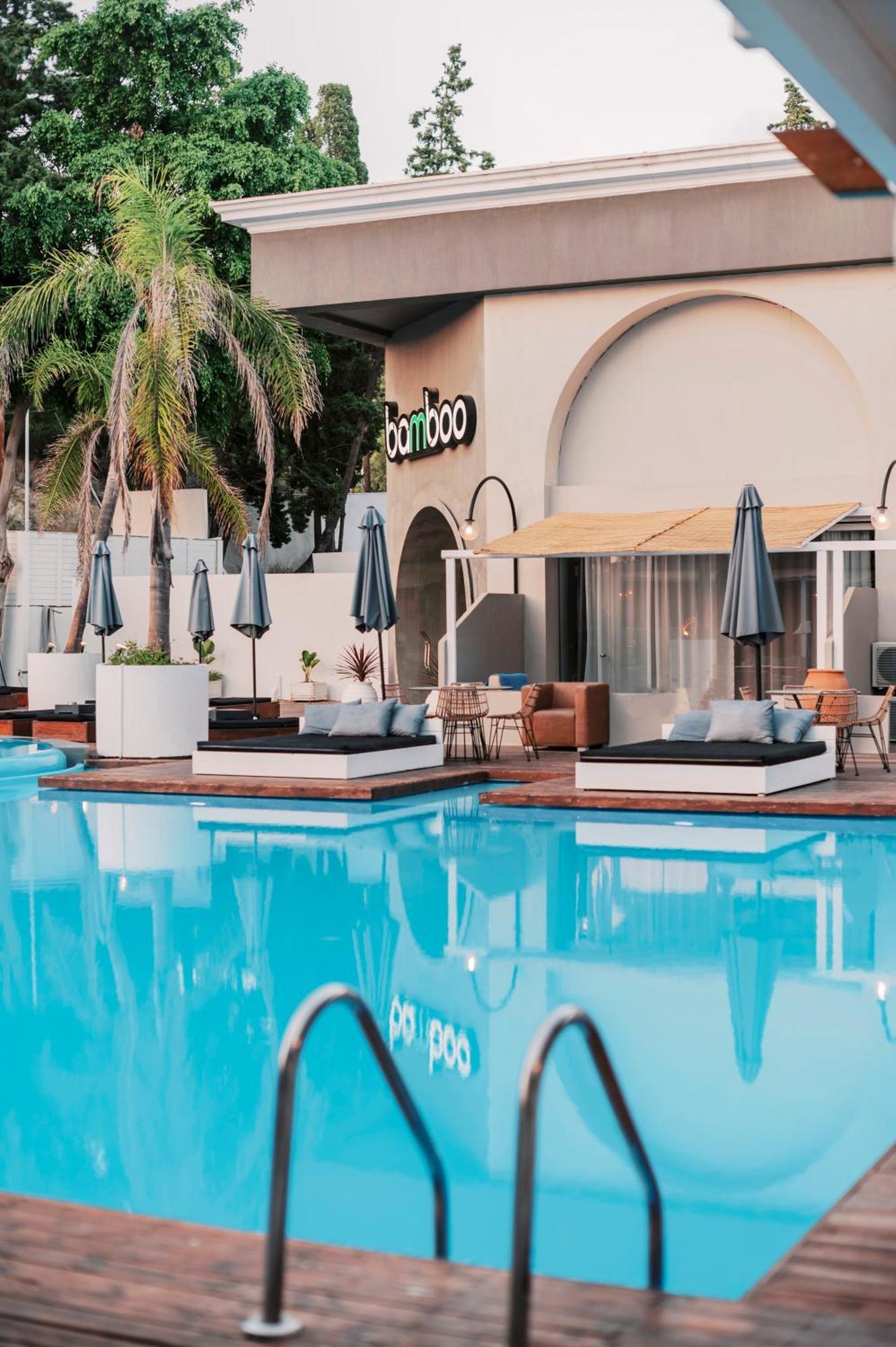 Bamboo Suites Hotel Ялисос Екстериор снимка