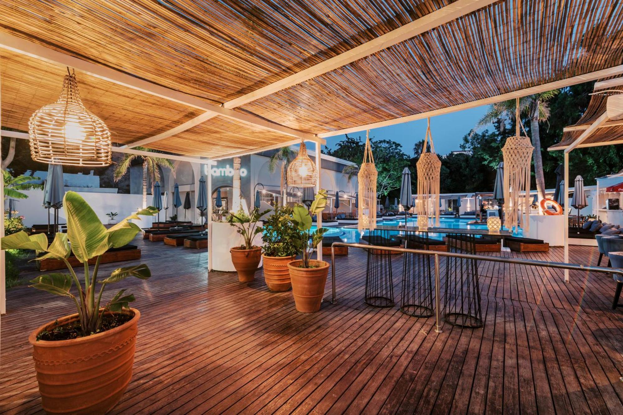 Bamboo Suites Hotel Ялисос Екстериор снимка