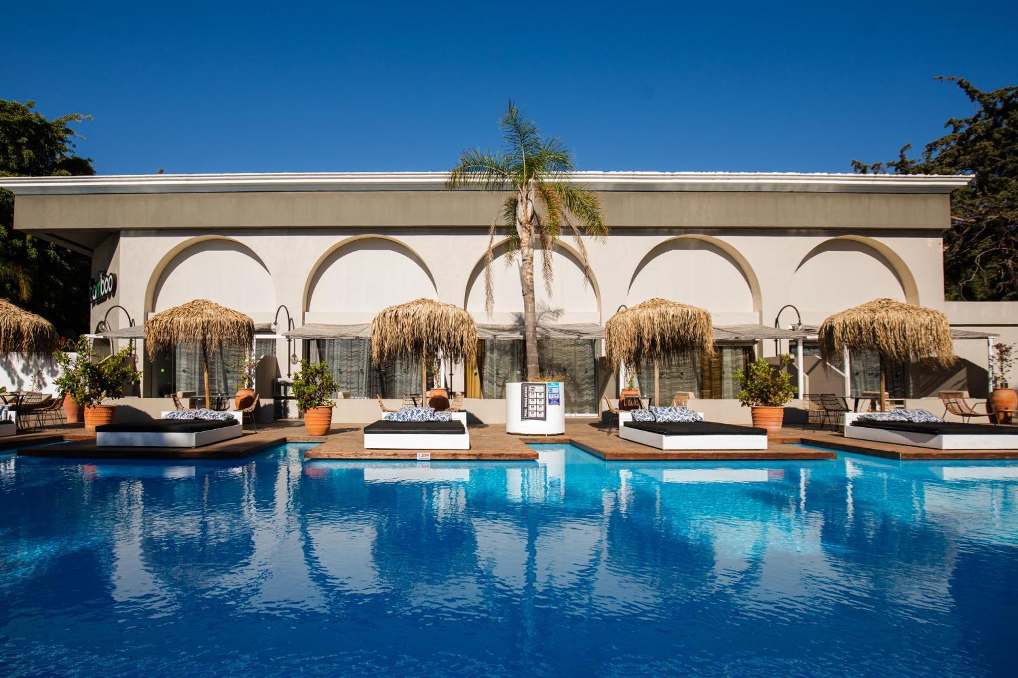Bamboo Suites Hotel Ялисос Екстериор снимка
