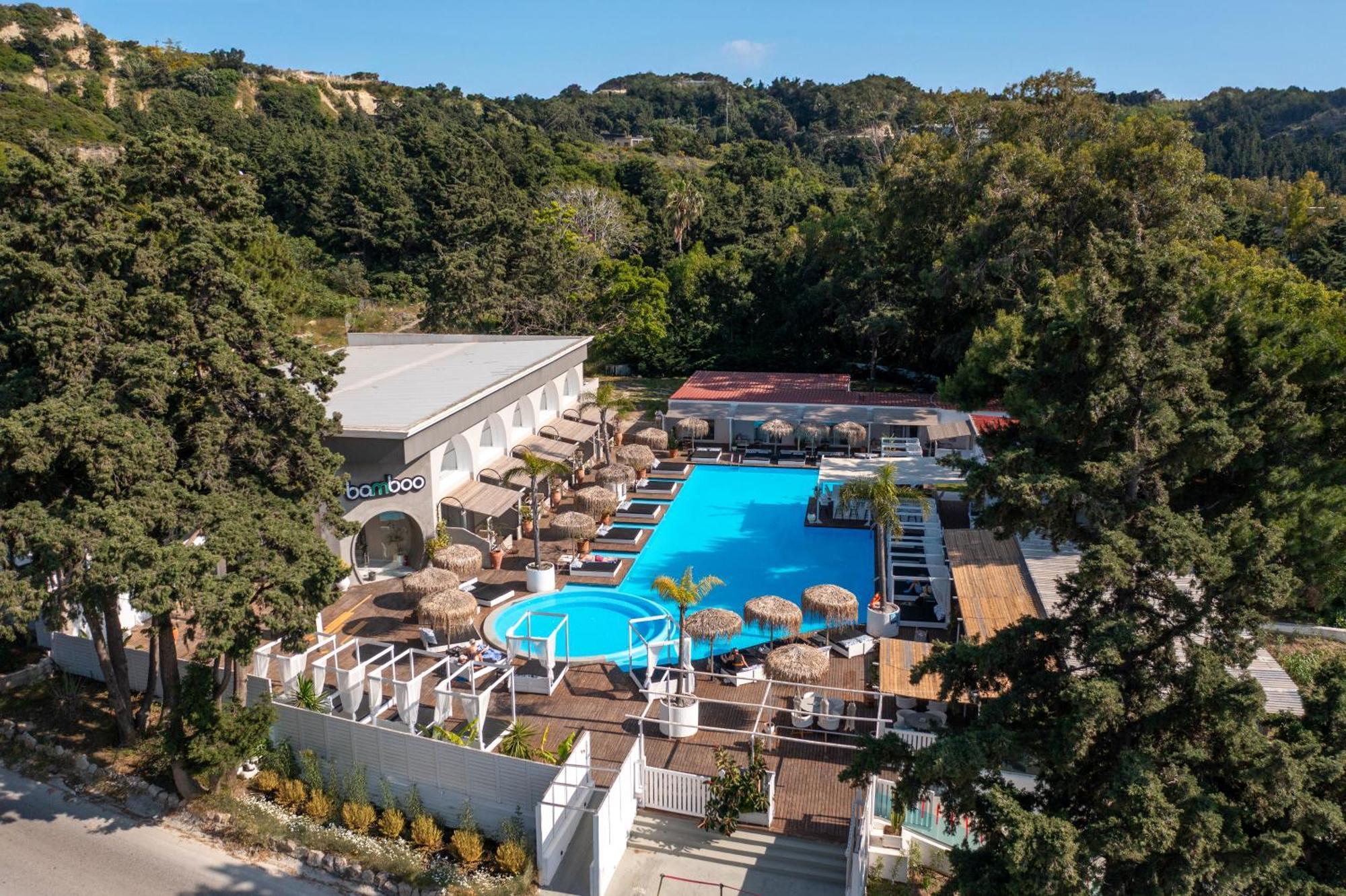 Bamboo Suites Hotel Ялисос Екстериор снимка